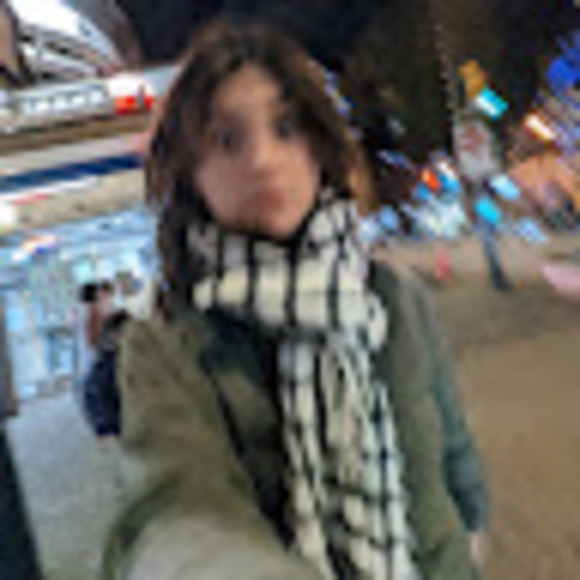 Meet your Posher, Eva - Picture 1 of 1